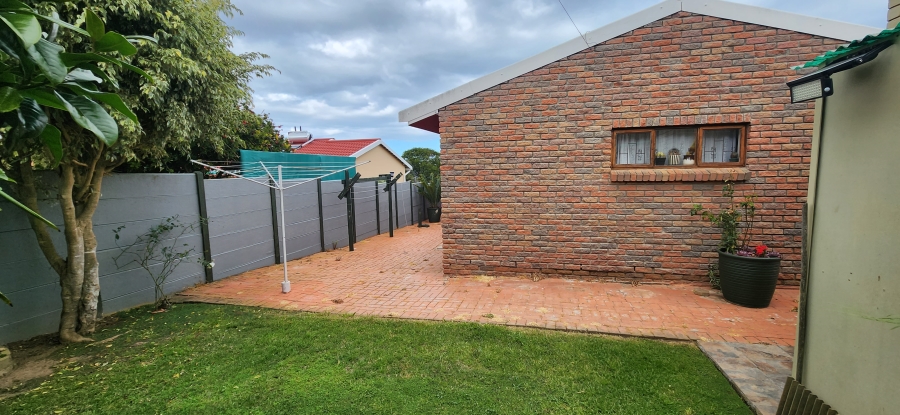 3 Bedroom Property for Sale in Dana Bay Western Cape